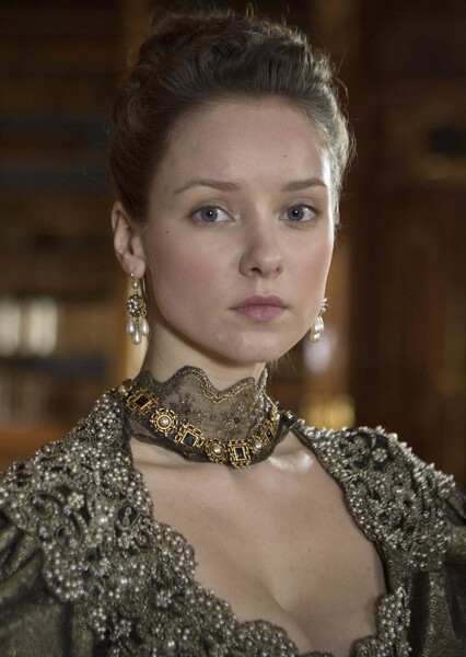 Alexandra Dowling photo