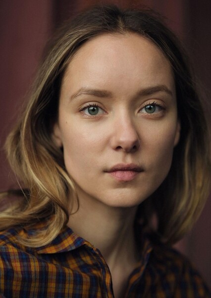 Alexandra Dowling photo