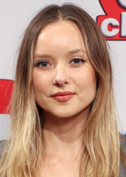 Alexandra Dowling photo