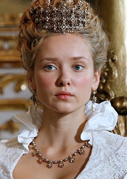 Alexandra Dowling photo
