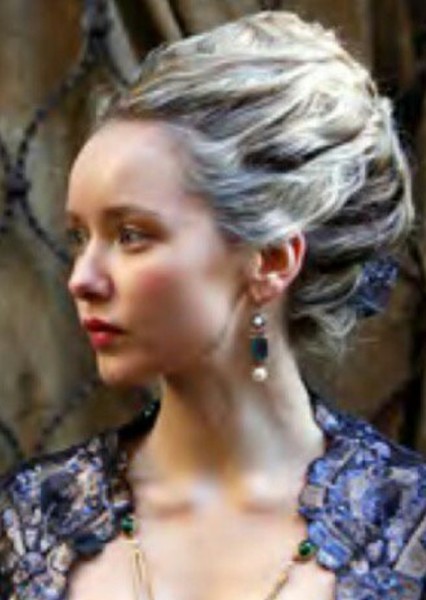 Alexandra Dowling photo