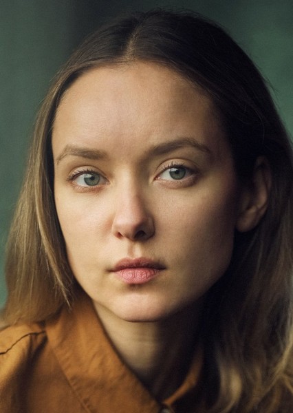 Alexandra Dowling photo