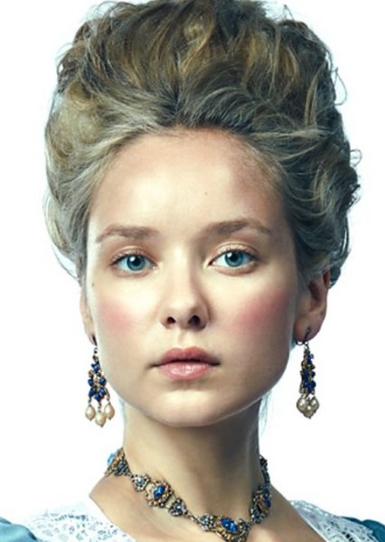 Alexandra Dowling photo