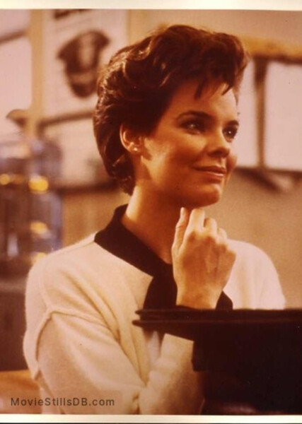 Alexandra Paul photo
