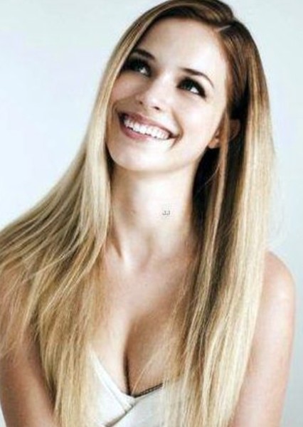 Alexis Knapp photo