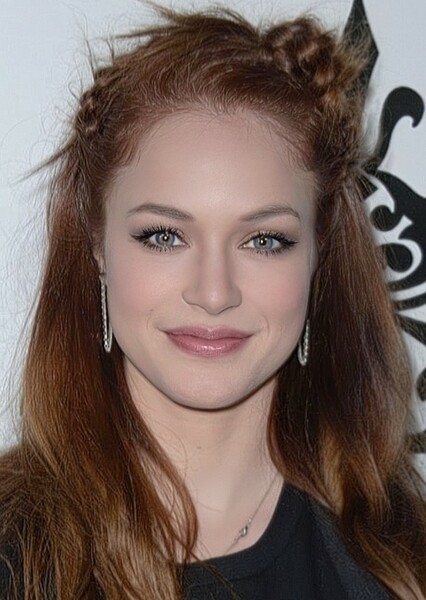 Alexis Knapp photo
