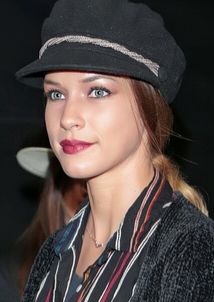 Alexis Knapp photo