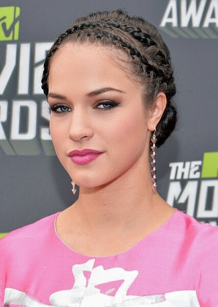 Alexis Knapp photo