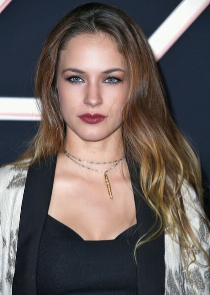 Alexis Knapp photo