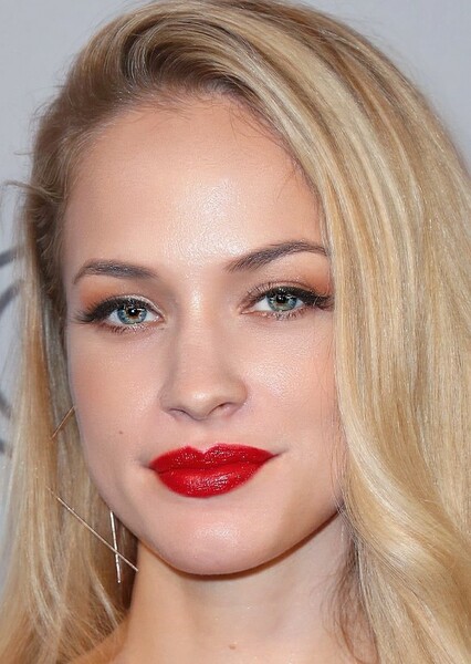 Alexis Knapp photo