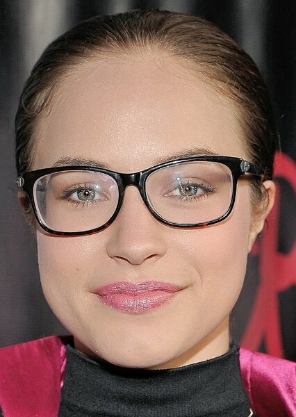 Alexis Knapp photo