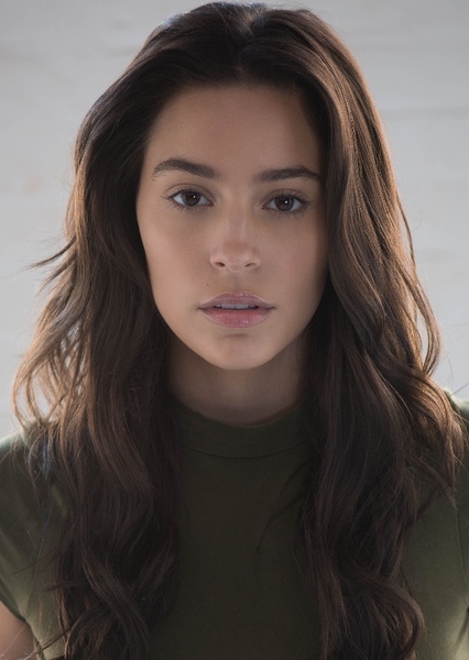 Alexxis Lemire photo