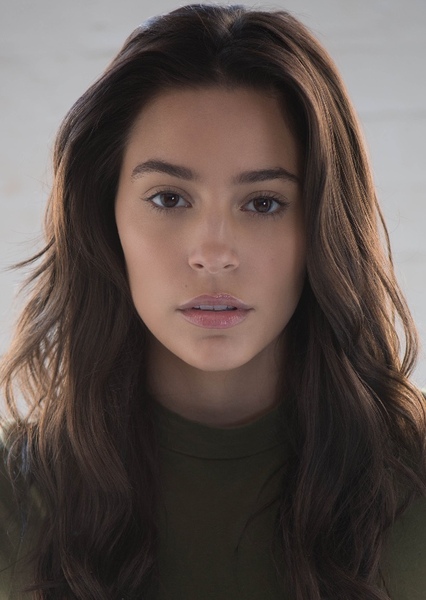 Alexxis Lemire photo