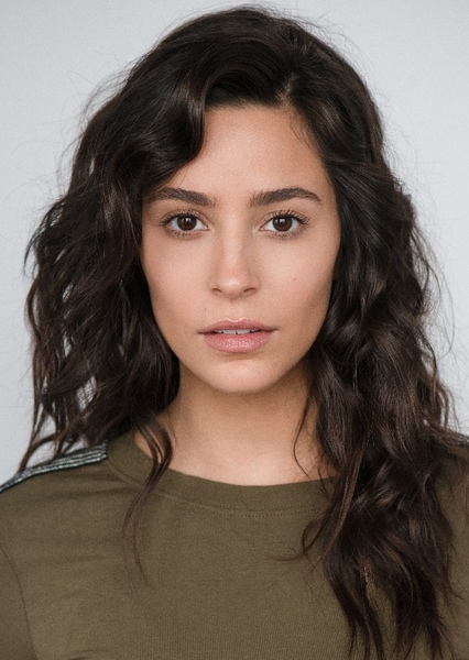Alexxis Lemire photo