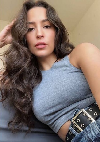 Alexxis Lemire