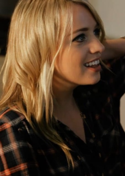 Alexz Johnson photo
