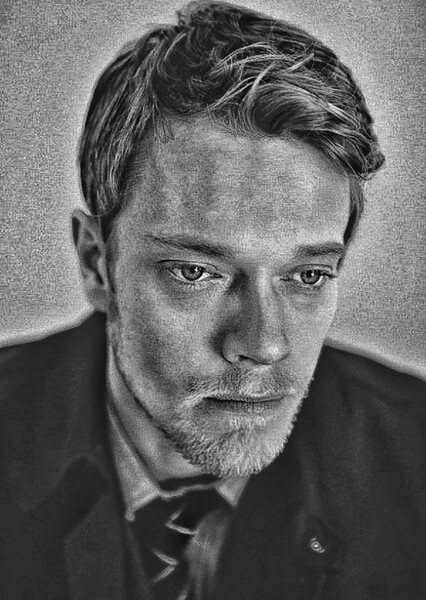 Alfie Allen photo