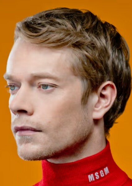 Alfie Allen photo