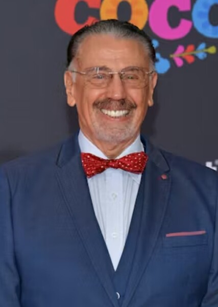 Alfonso Arau photo