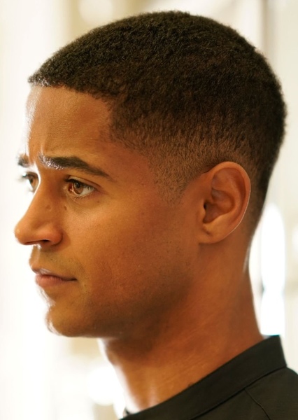 Alfred Enoch photo