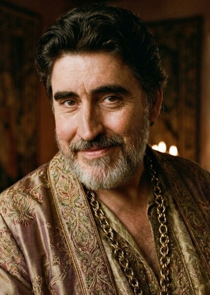 Alfred Molina photo
