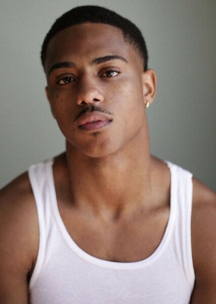 Algee Smith photo