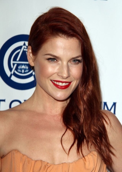 Ali Larter photo