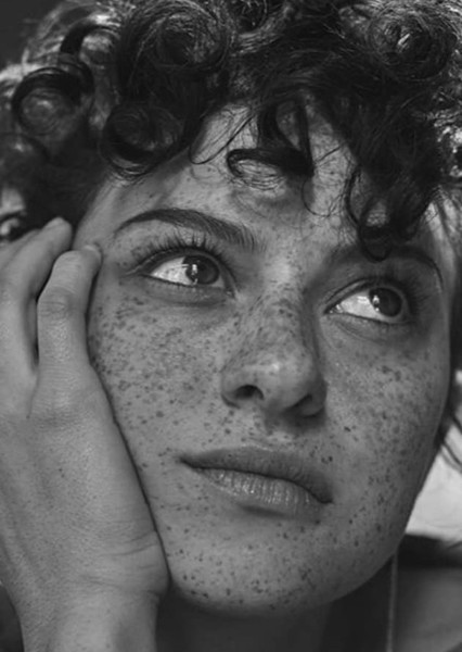 Alia Shawkat photo