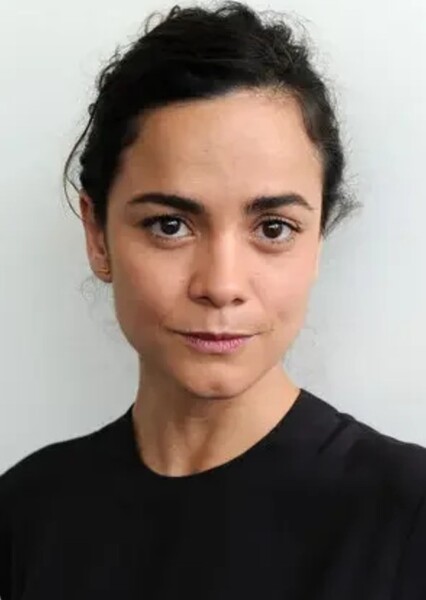 Alice Braga photo