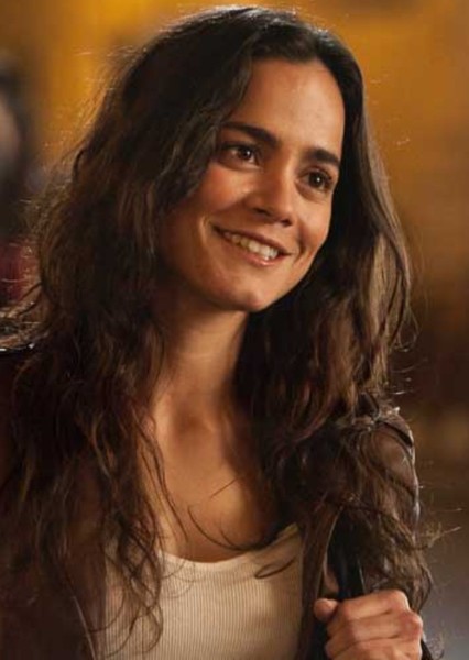 Alice Braga photo