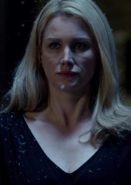Alice Evans photo