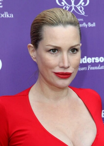 Alice Evans photo