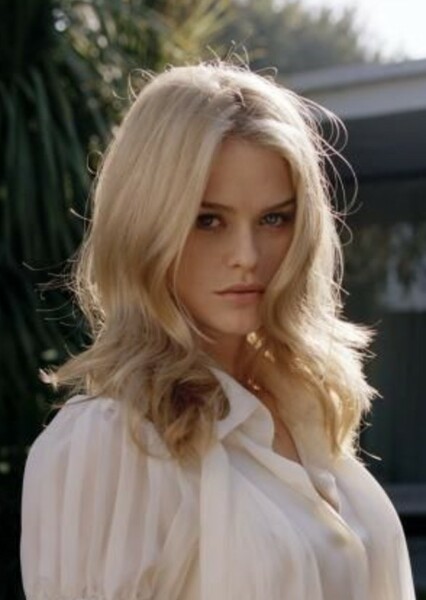 Alice Eve photo