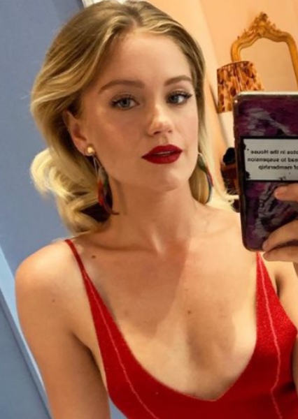 Alicia Agneson photo
