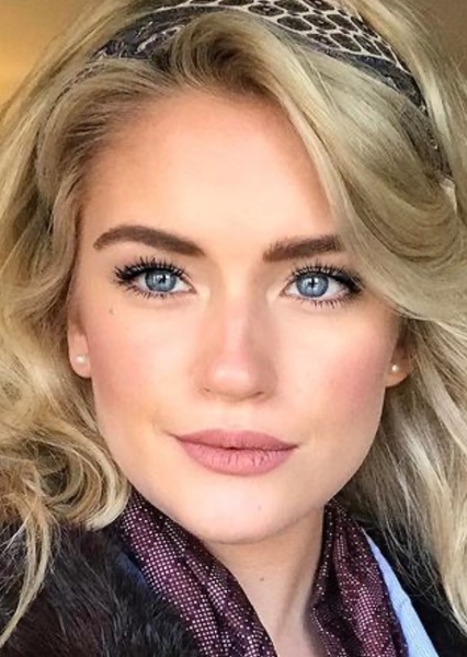Alicia Agneson photo