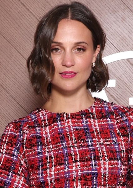 Alicia Vikander photo