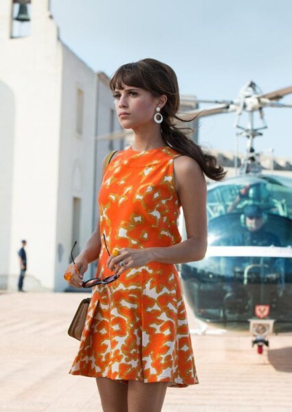 Alicia Vikander photo