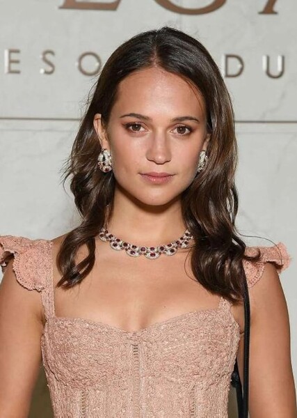 Alicia Vikander