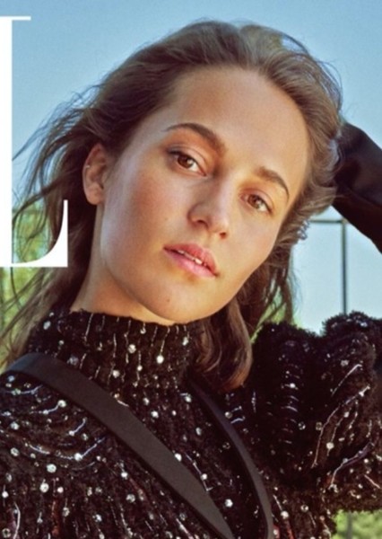 Alicia Vikander photo