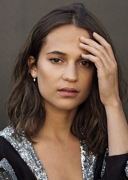 Alicia Vikander photo