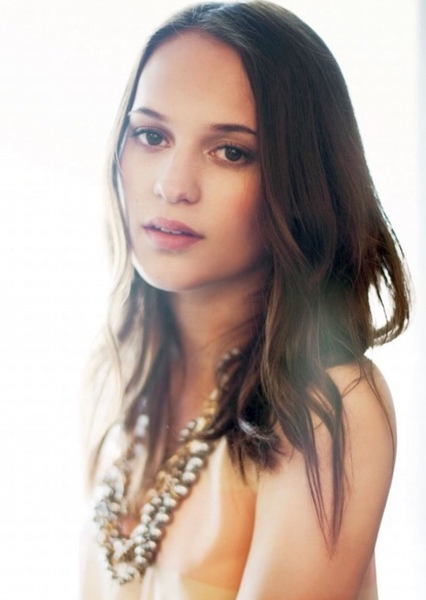 Alicia Vikander