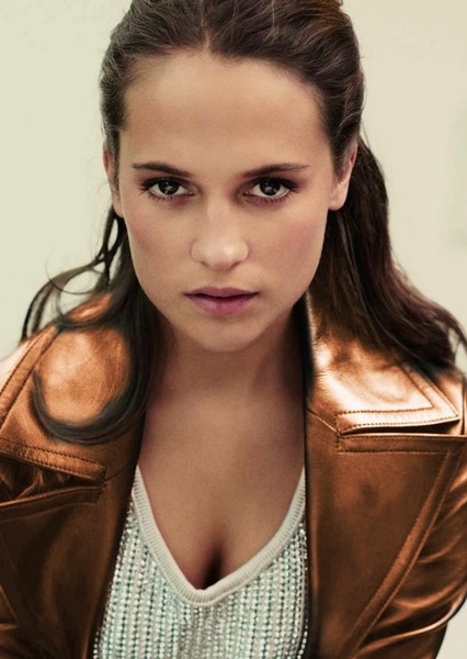 Alicia Vikander photo