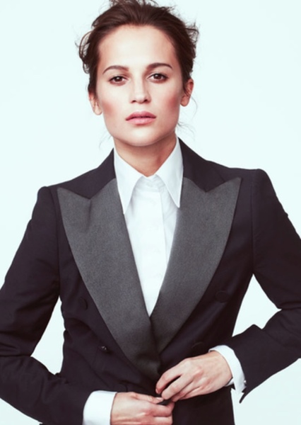 Alicia Vikander photo