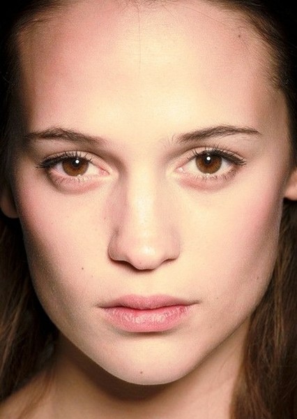 Alicia Vikander photo