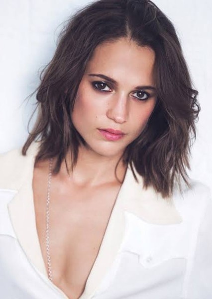 Alicia Vikander photo