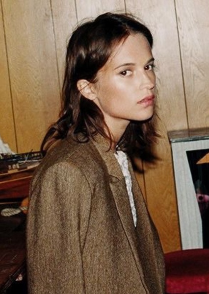 Alicia Vikander