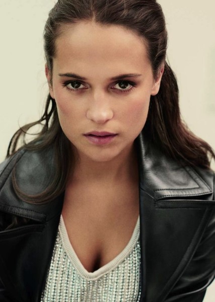 Alicia Vikander photo