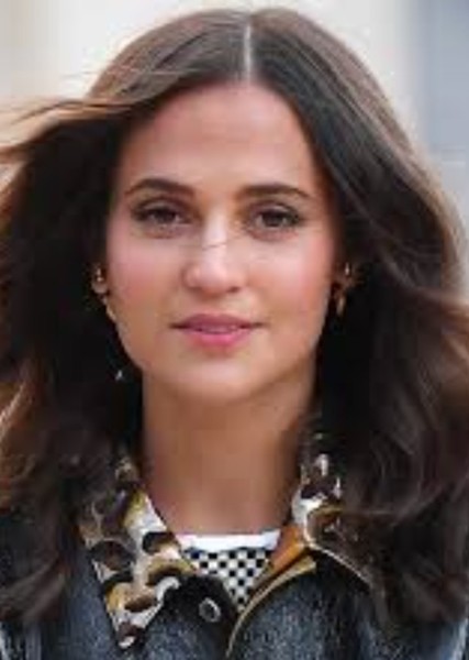 Alicia Vikander photo