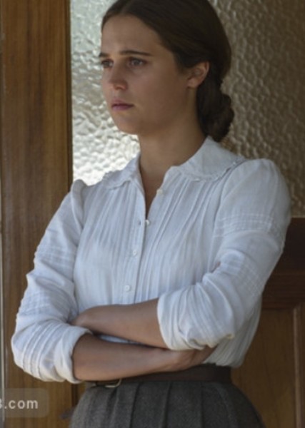 Alicia Vikander photo