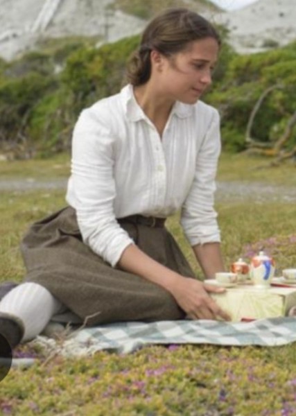 Alicia Vikander photo